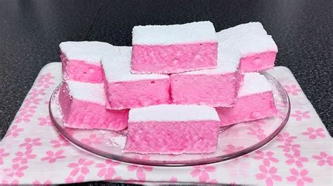 Infografía detallando los pasos para hacer malvaviscos tradicionales con gelatina.