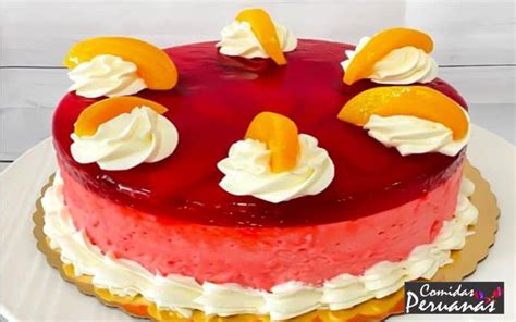 Fotografía profesional de una torta helada tipo tortuga decorada con nueces y chocolate