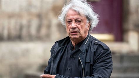 Retrato de Hervé Vilard durante la década de 1960