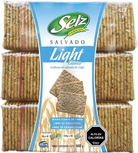 Envase de Selz Galletas de Salvado de Trigo Light, mostrando el producto crujiente y su información nutricional destacada.