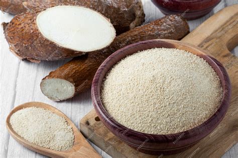 Foto de paquetes de harina de mandioca en un supermercado