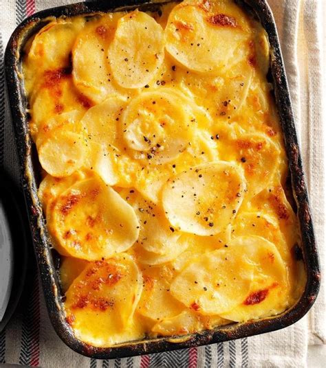 Gratinado de apio, patatas y queso fundido