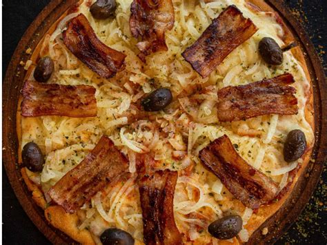 fotografía de una pizza 
