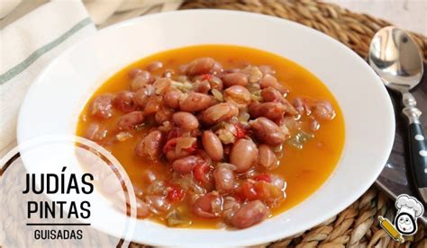 Estofado vegetariano de champiñones, calabacín y judías pintas con puré