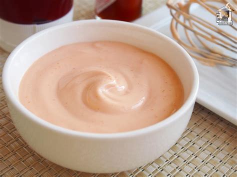 Ingredientes para la salsa rosa: mayonesa, kétchup, zumo de naranja, brandy y tabasco