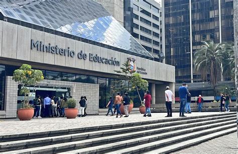 Edificio del Ministerio de Educación en Chile (La Moneda).