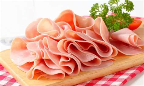 Diagrama comparativo de la composición de jamón cocido, fiambre y pechuga de pavo.