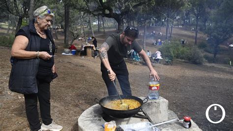 Peroles cocinándose en el Parque de Los Villares en Córdoba.