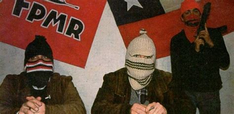 Fotografía de un acto conmemorativo del FPMR