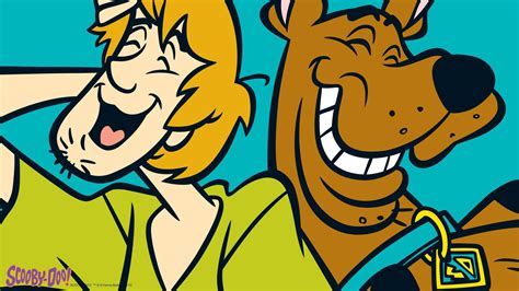 Ilustración de Shaggy y Scooby-Doo asustados comiendo snacks frente a la Mystery Machine