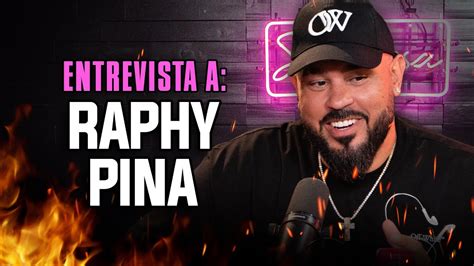 Logotipo de Pina Records o foto de Raphy Pina en su rol de productor
