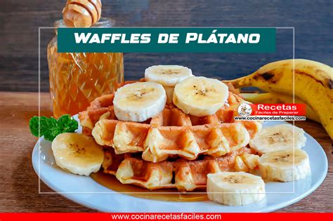 Fotografía gastronómica de un Plátano Roll con rodajas de plátano frito y aguacate