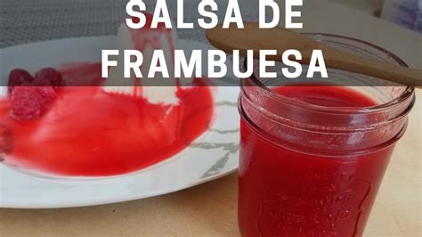 curd de frambuesa casero en un tarro de cristal