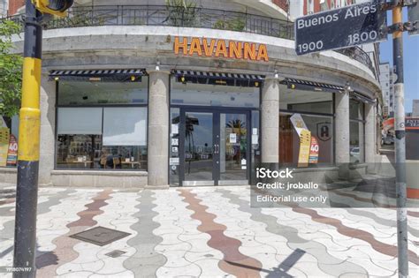 Foto antigua de la primera tienda Havanna en Mar del Plata