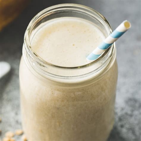 Proceso de licuado de los ingredientes para el batido