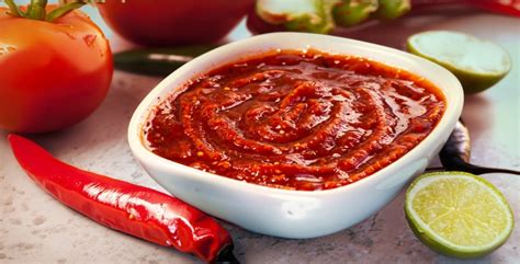 Esquema de preparación de la salsa de chiles para consomé
