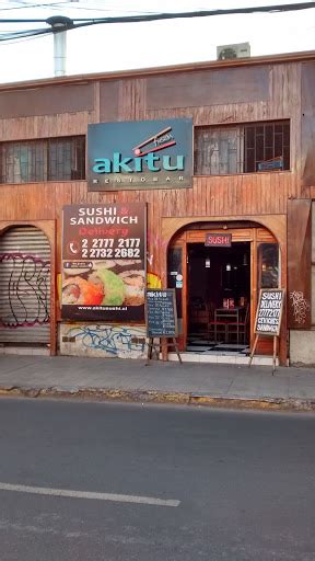 Fachada o entrada de Akitu Sushi en Recoleta