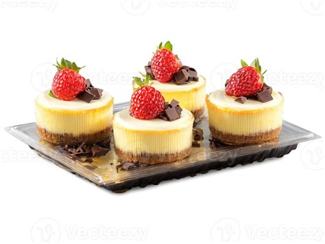 Variedad de mini cheesecakes con diferentes coberturas.