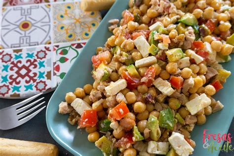 Infografía: Pasos para preparar la ensalada de garbanzos y fresas