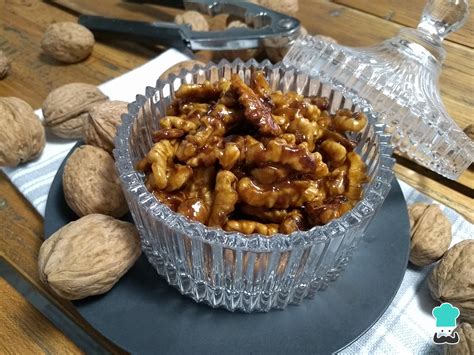 Imagen de nueces caramelizadas sobre una silpat