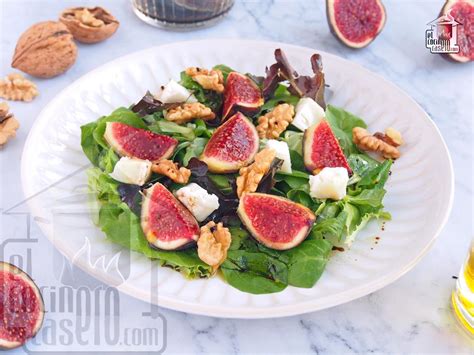 Ensalada fresca de higos, jamón serrano, queso y nueces con vinagreta
