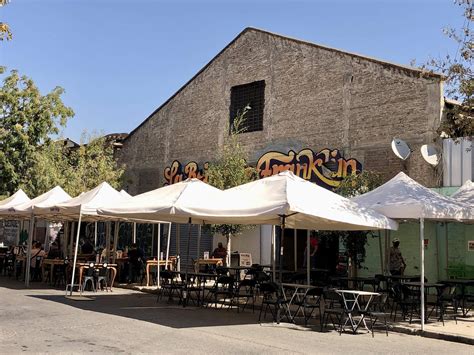Vista general de la Factoría Franklin, mostrando su ambiente gastronómico