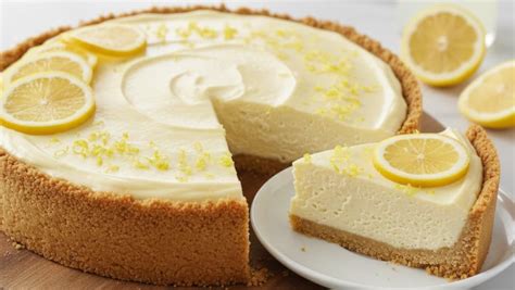 Armado de la torta helada de limón en un aro