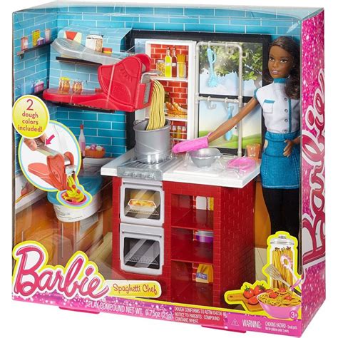 Collage de varias muñecas Barbie en roles de chef: pastelera, pizzera y cocinera de pasta