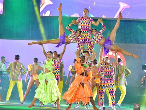 Festival de salsa en Cali con público diverso