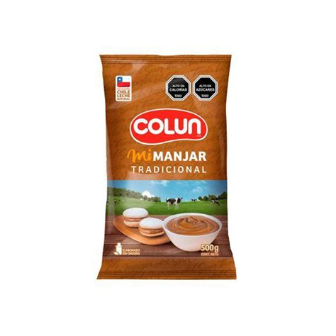 Foto de estantería de supermercado mostrando diferentes formatos de manjar Colun (bolsa grande, doypack, pote)