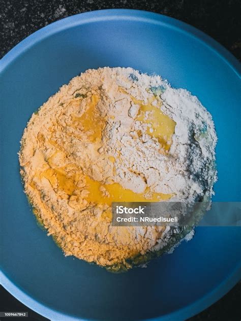 Esquema de mezcla de ingredientes húmedos para galletas