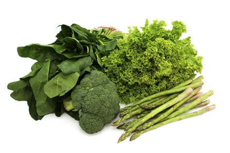 Variedad de verduras de hojas verdes frescas para sopas