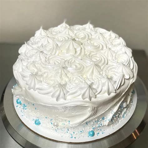 Disco de merengue suizo listo para decorar