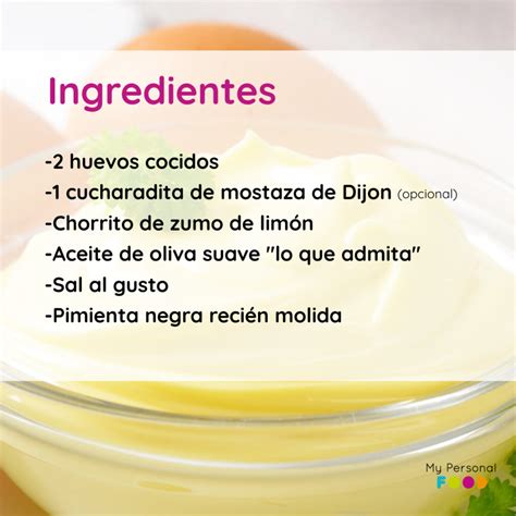 Un tarro de mayonesa casera fresca junto a ingredientes para su elaboración