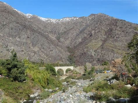 Ilustración histórica de escaladores en El Manzano o el Cajón del Maipo