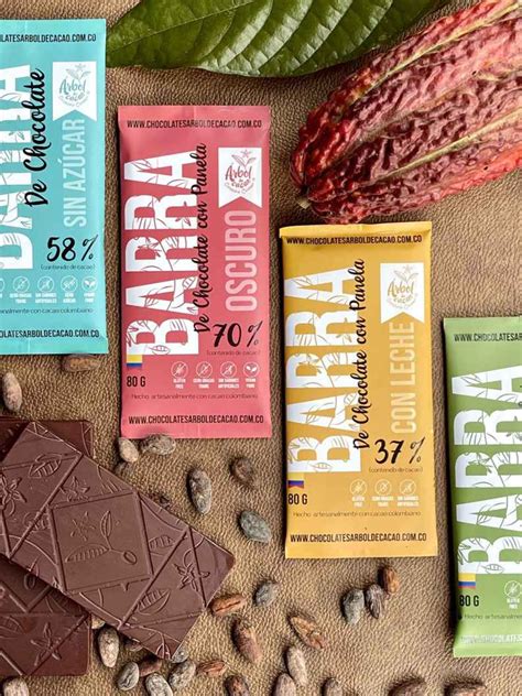 Surtido de bombones y barras de chocolate saludables