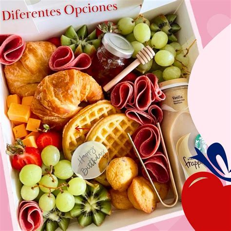 Bandeja de desayuno con mermeladas individuales para servicio de catering