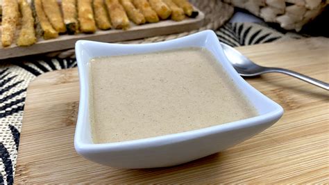 Collage de imágenes: Pesto, Tahini, Guacamole, Salsa Ranch