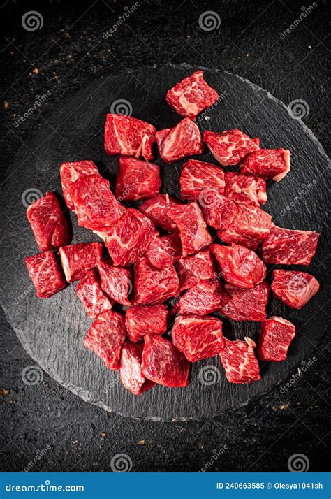 Termomix picando carne de vacuno en trozos