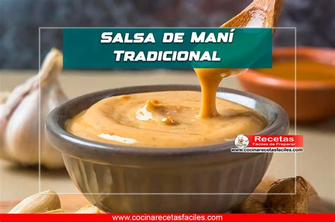 Ingredientes frescos para salsa de maní con pasta