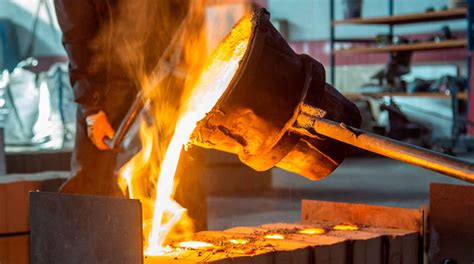 Imágenes de diferentes tipos de brisleteras: antiguas de fundición y modernas de aluminio