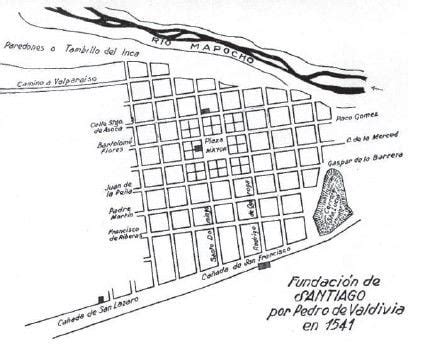 Plano de damero de una ciudad con manzanas cuadradas.