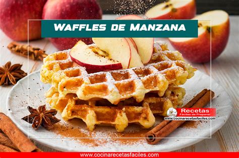 Plato de waffles veganos de manzana y canela decorados con rodajas de manzana y espolvoreados con canela.