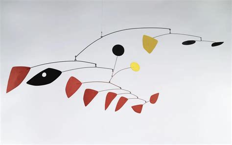 Alexander Calder de niño con su madre, Nanette, en las playas de California