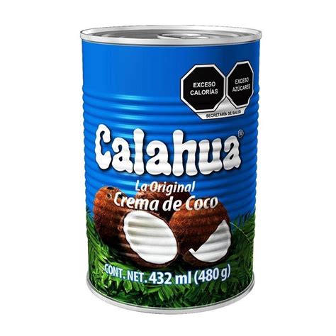 Foto de un bol con crema de leche de coco aterciopelada