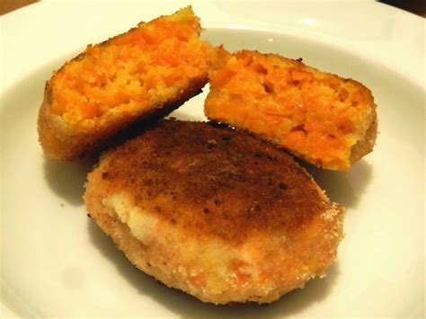 Croquetas de zanahoria listas para servir