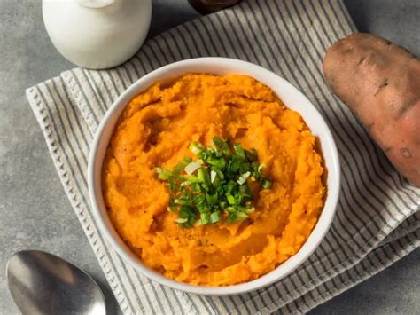 Puré de camote con piña y canela