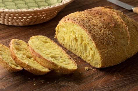 pan de maíz recién horneado