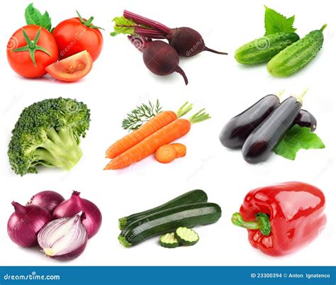 Foto de varios tipos de frutas y verduras frescas para jugos