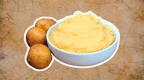 Infografía con los pasos para preparar el puré de papa para la causa